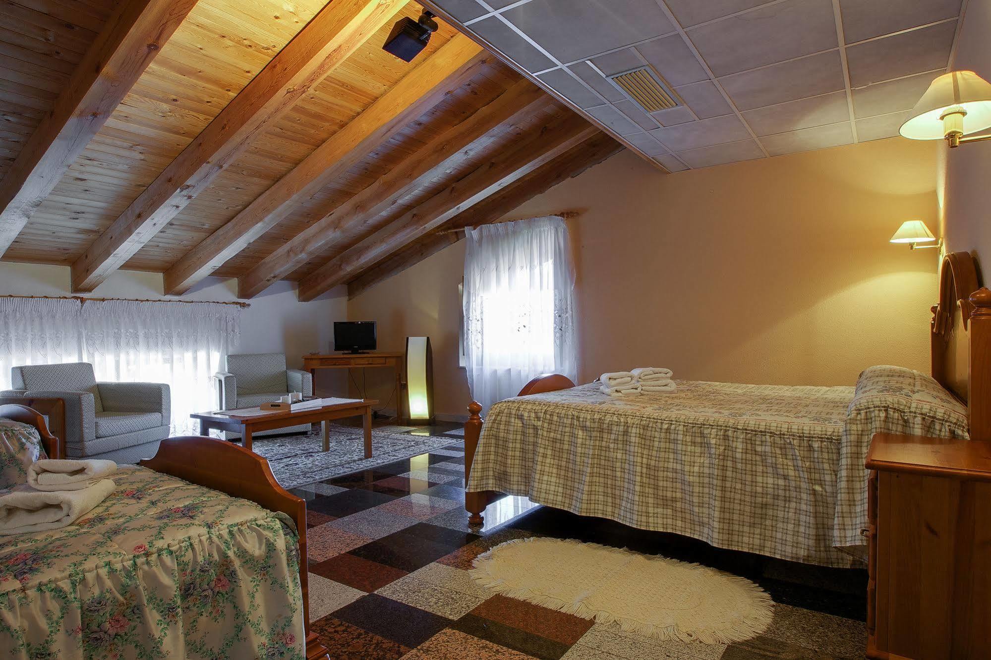 Hostal Casa Ramon Quintanar de la Sierra Zewnętrze zdjęcie